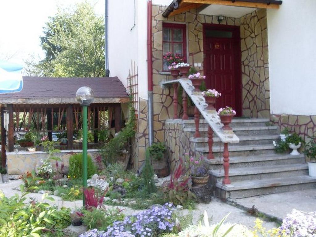 Veselata Guest House 돌나반야 외부 사진