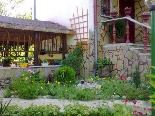Veselata Guest House 돌나반야 외부 사진